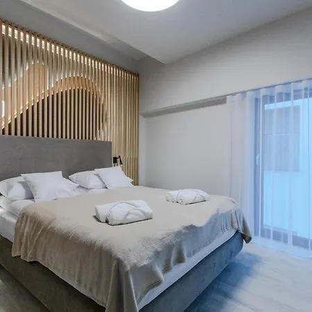 Hevenia 8 Apartment *