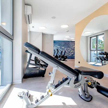 Hevenia 8 * רבאל